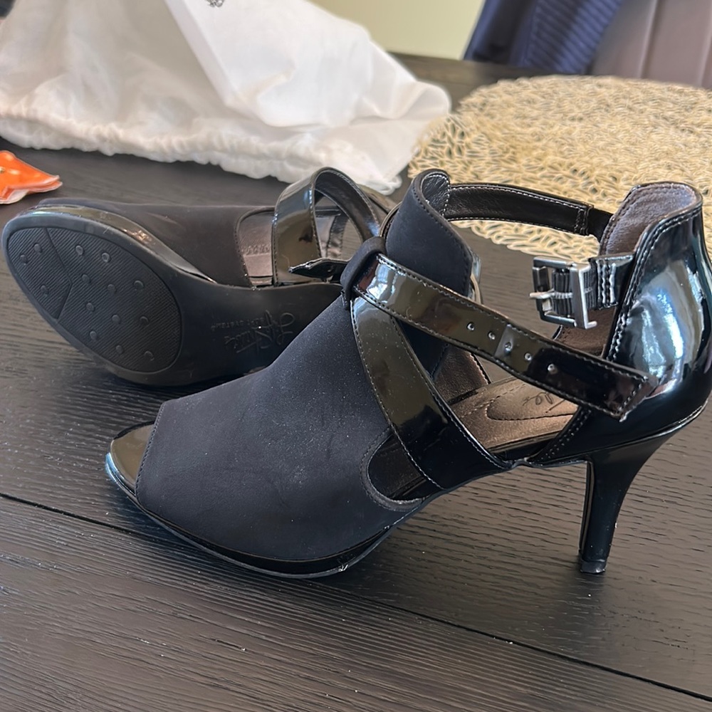 Lifestride dress pumps